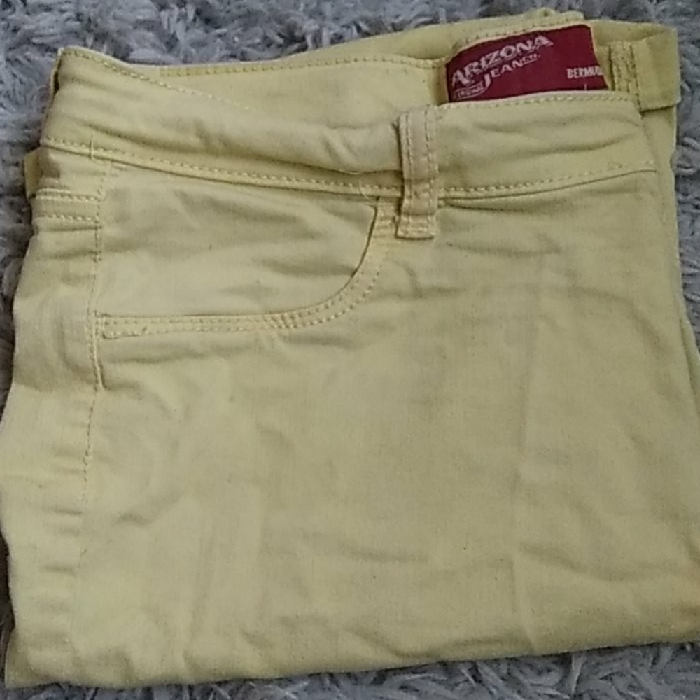 yellow shorts